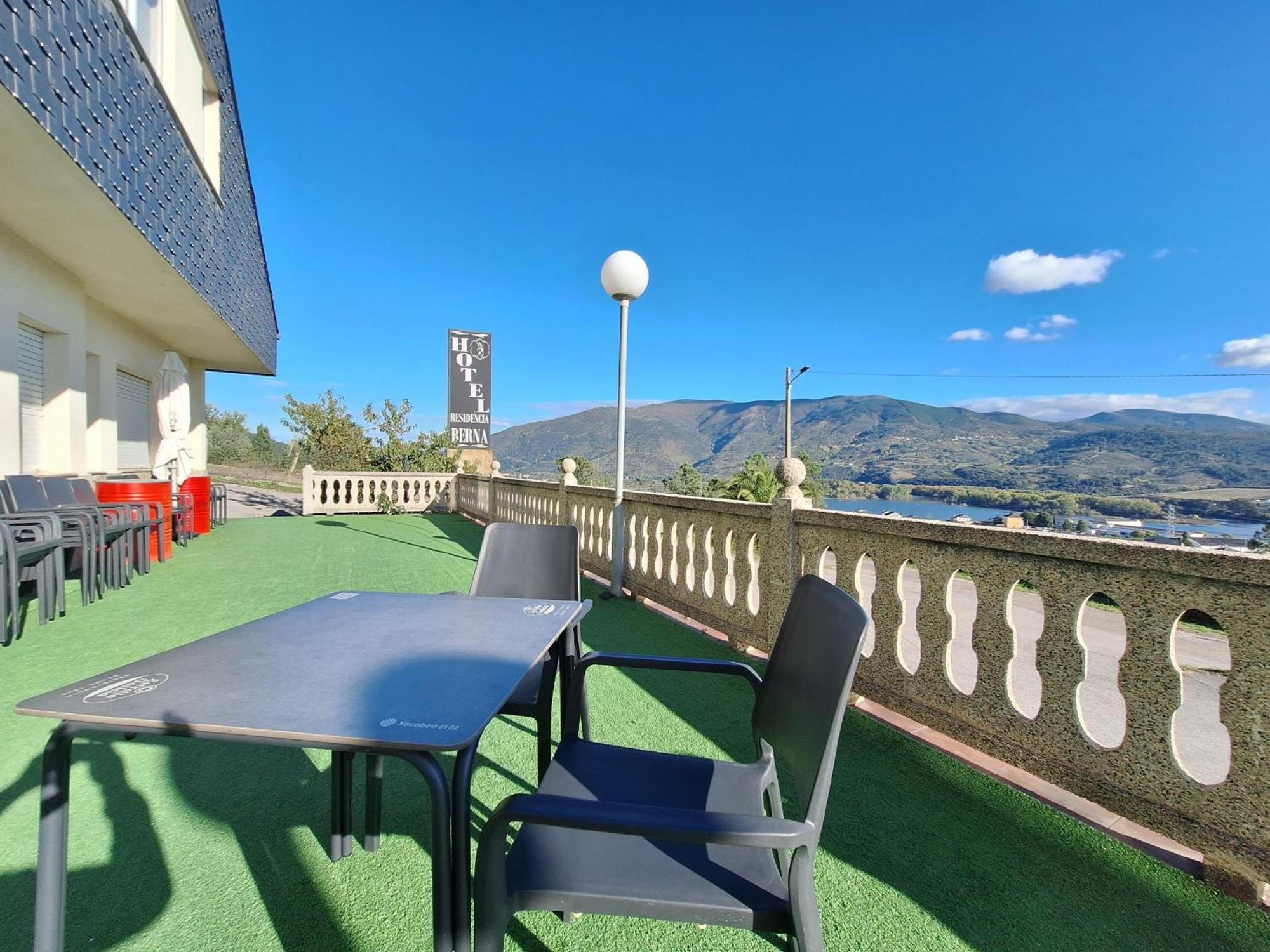 Hotel Berna 阿鲁阿 外观 照片